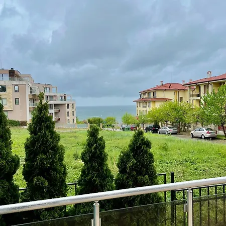 شقة Black Sea Breeze No 3 *